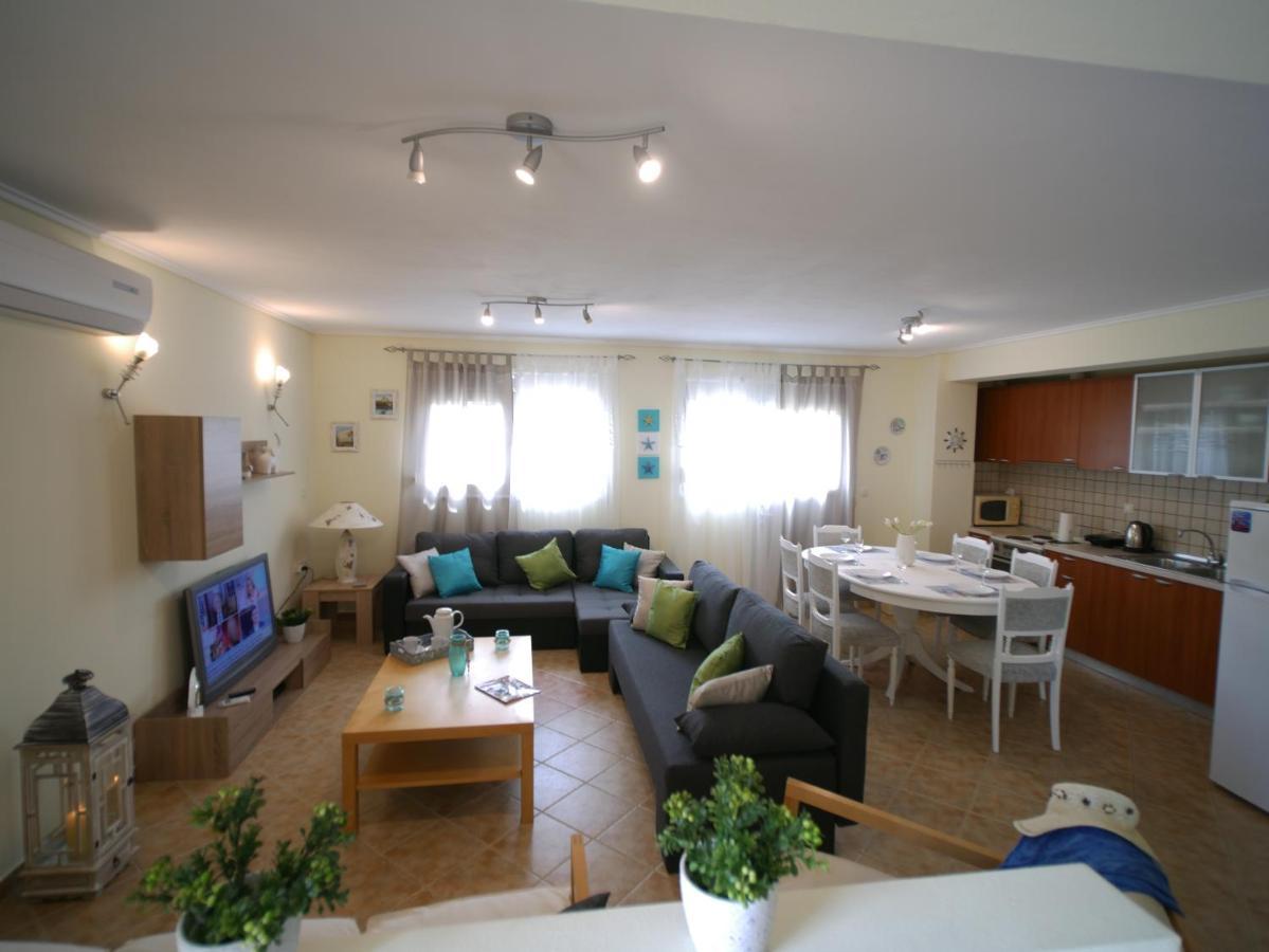 Villa Verde 200 Meters From The Beach Nea Iraklitsa Exterior foto
